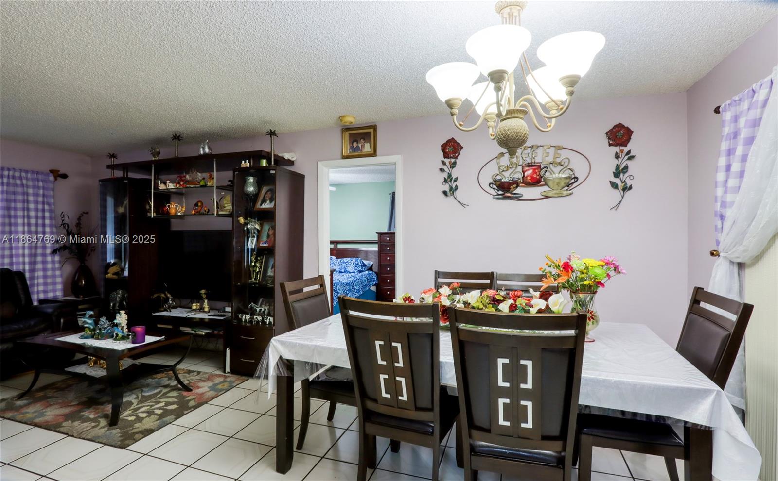 KNOLLWOOD MANOR - Residential