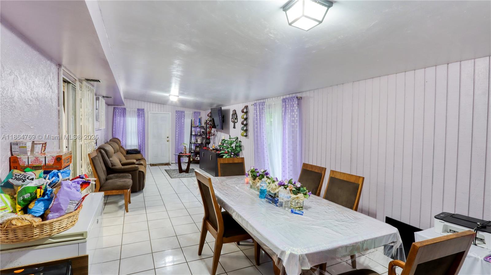 KNOLLWOOD MANOR - Residential