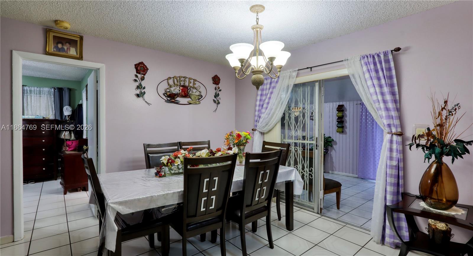 KNOLLWOOD MANOR - Residential
