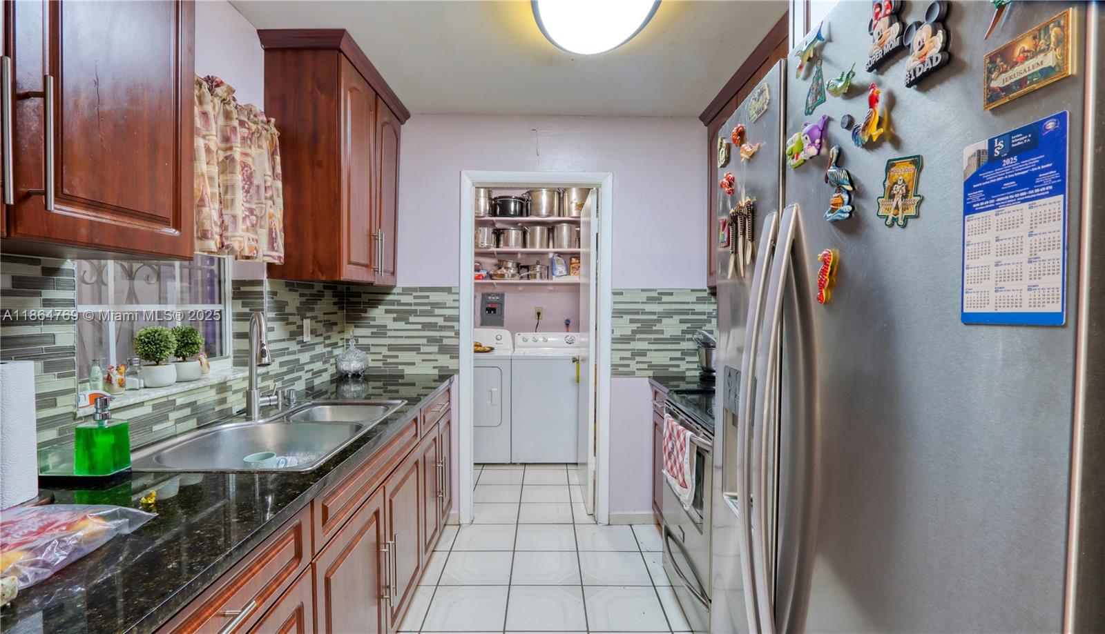 KNOLLWOOD MANOR - Residential