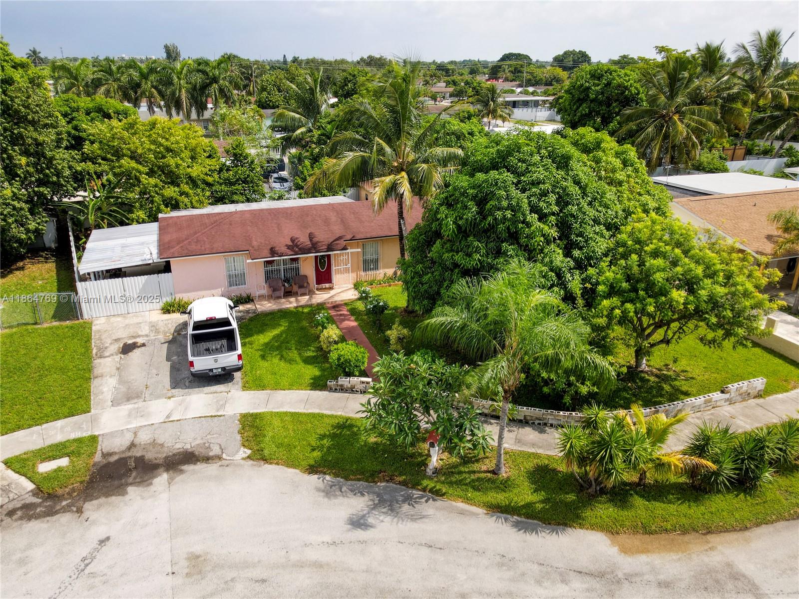 KNOLLWOOD MANOR - Residential