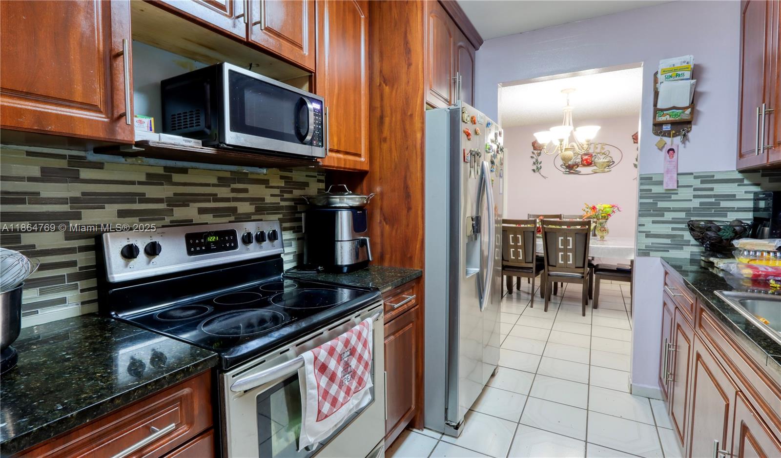 KNOLLWOOD MANOR - Residential