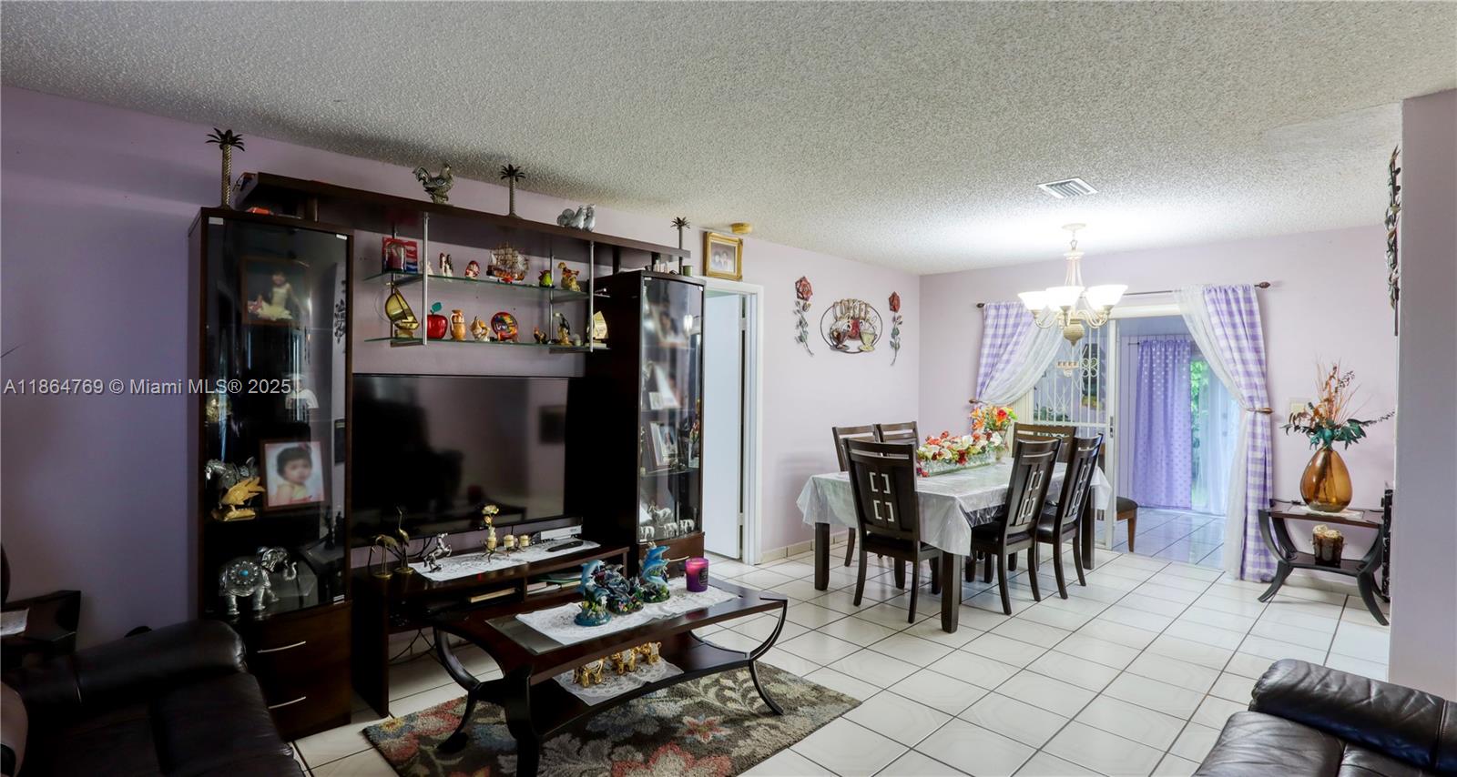 KNOLLWOOD MANOR - Residential