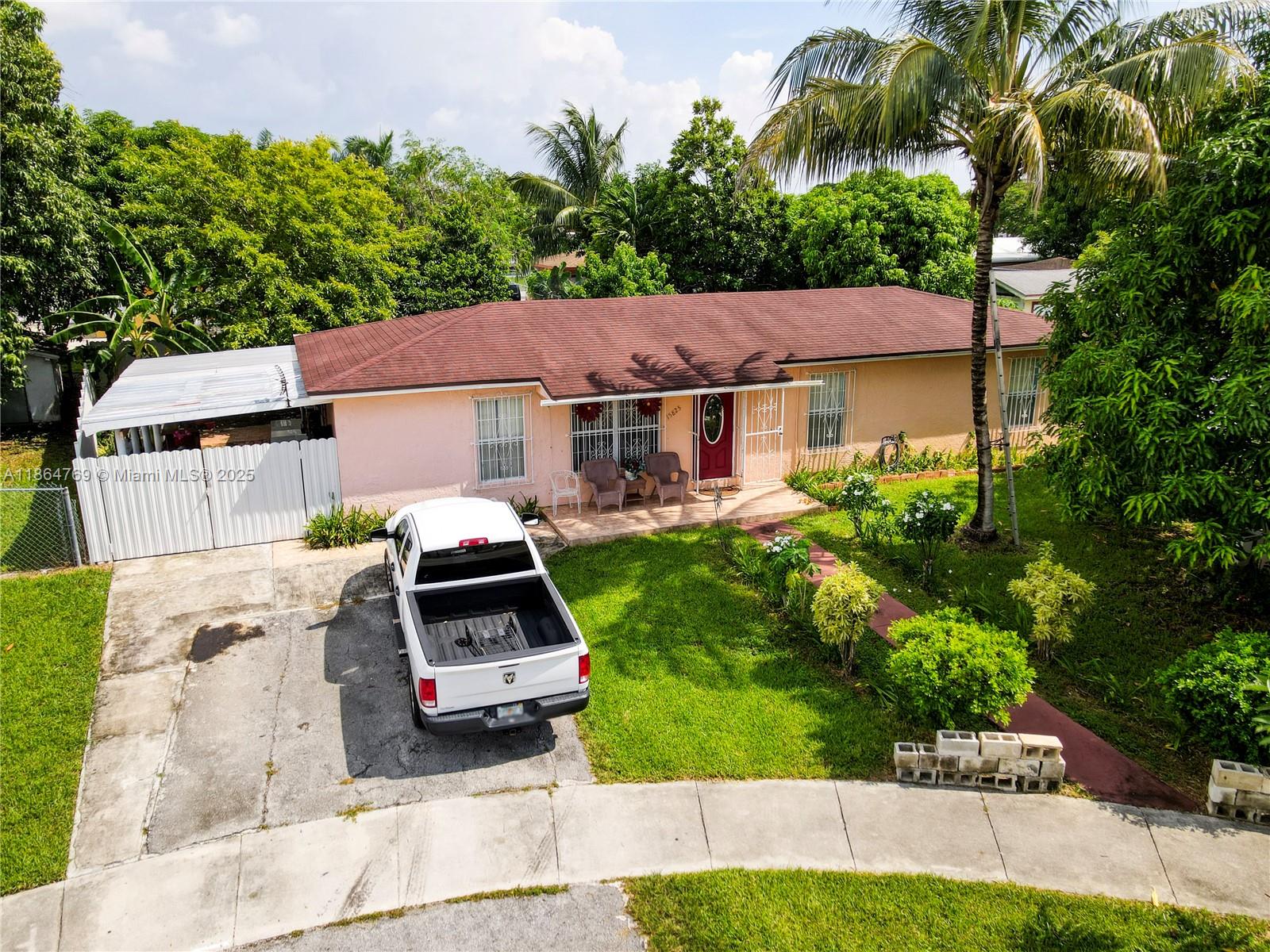 KNOLLWOOD MANOR - Residential