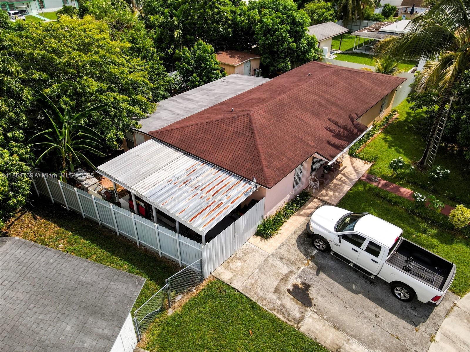 KNOLLWOOD MANOR - Residential