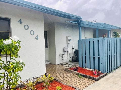 Photo of 4004 SW 69 Ter #4-S, Miramar, FL 33023 (MLS # A11884406)