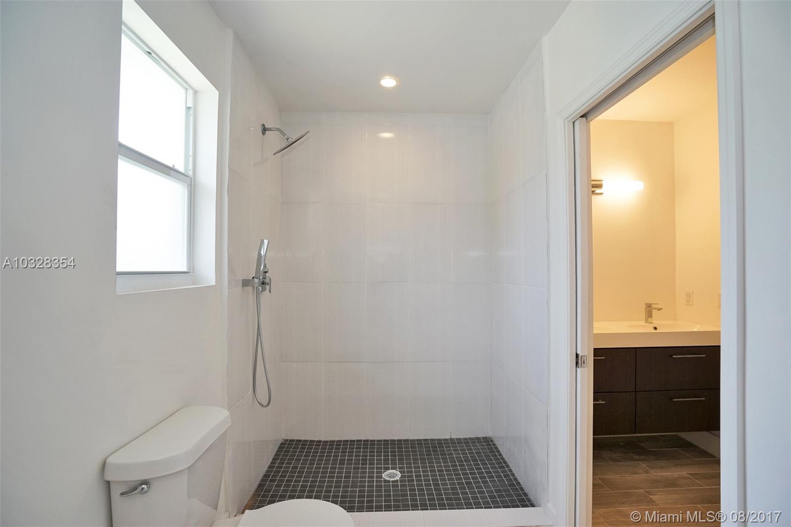 WHISTLING PINES CREEK - Residential Lease