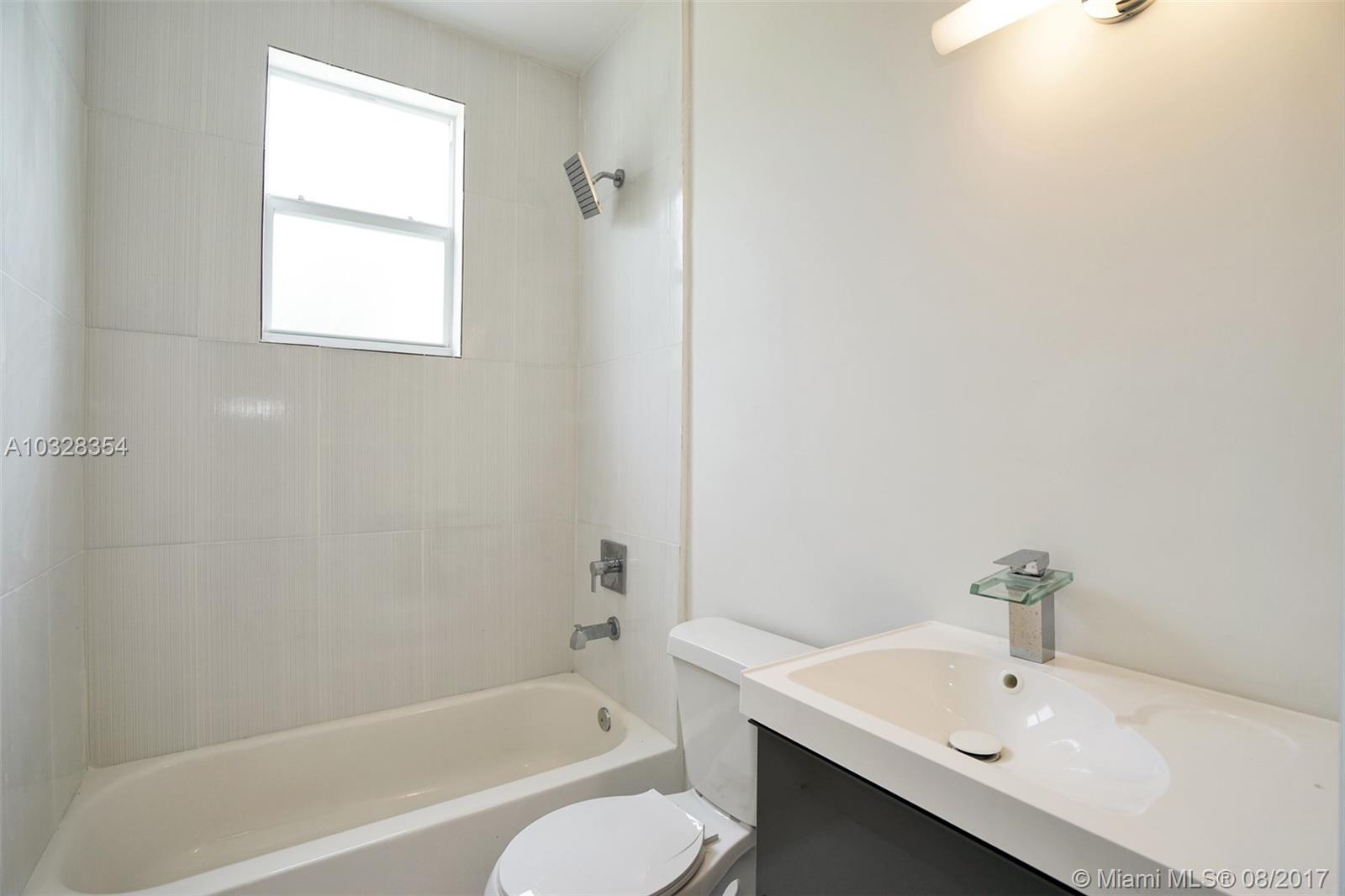 WHISTLING PINES CREEK - Residential Lease