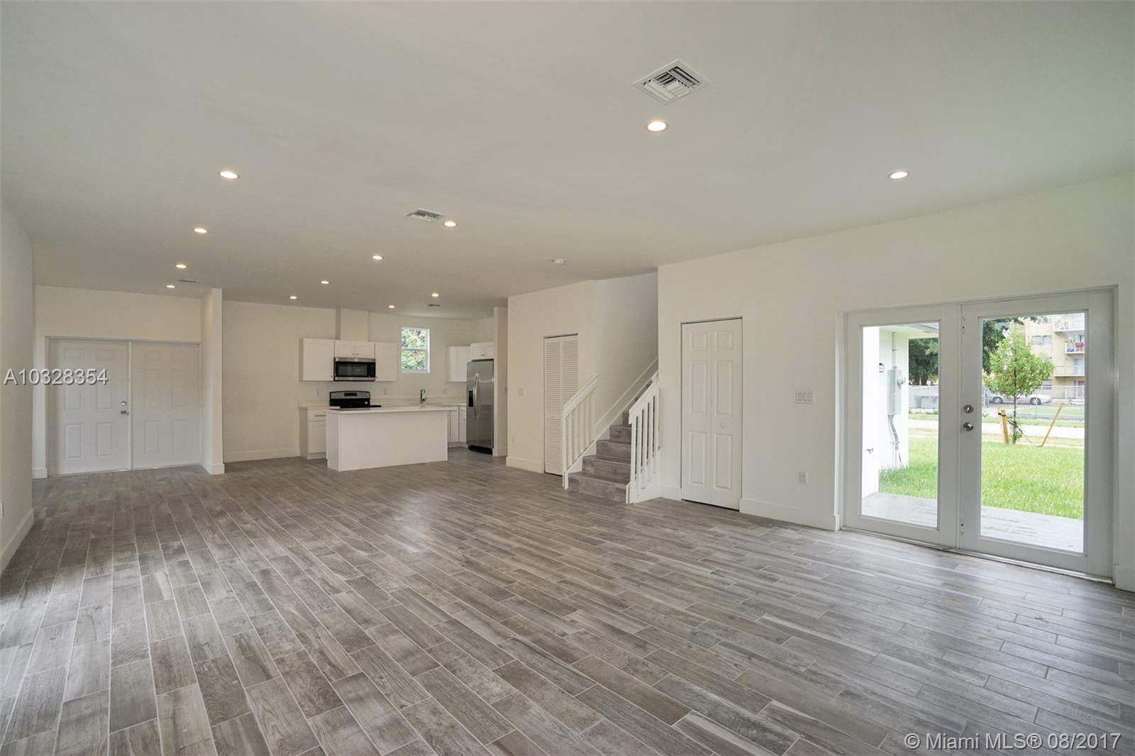 WHISTLING PINES CREEK - Residential Lease