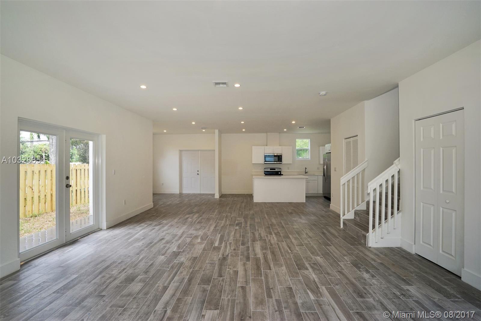 WHISTLING PINES CREEK - Residential Lease