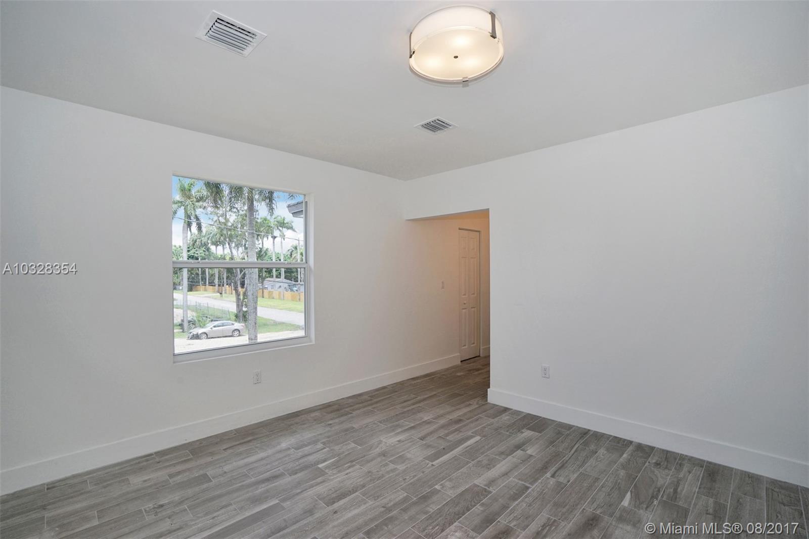 WHISTLING PINES CREEK - Residential Lease