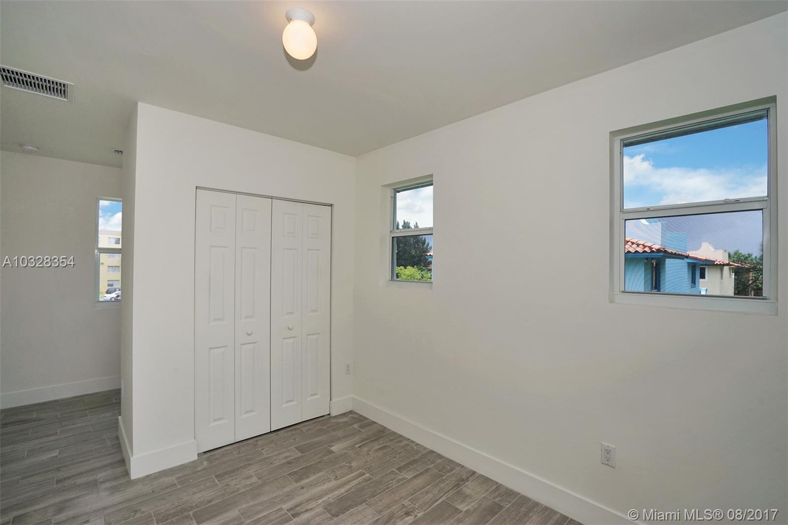 WHISTLING PINES CREEK - Residential Lease