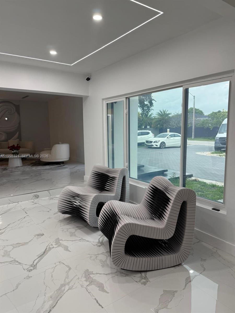 BURR ROAD ESTATES - Residential Lease