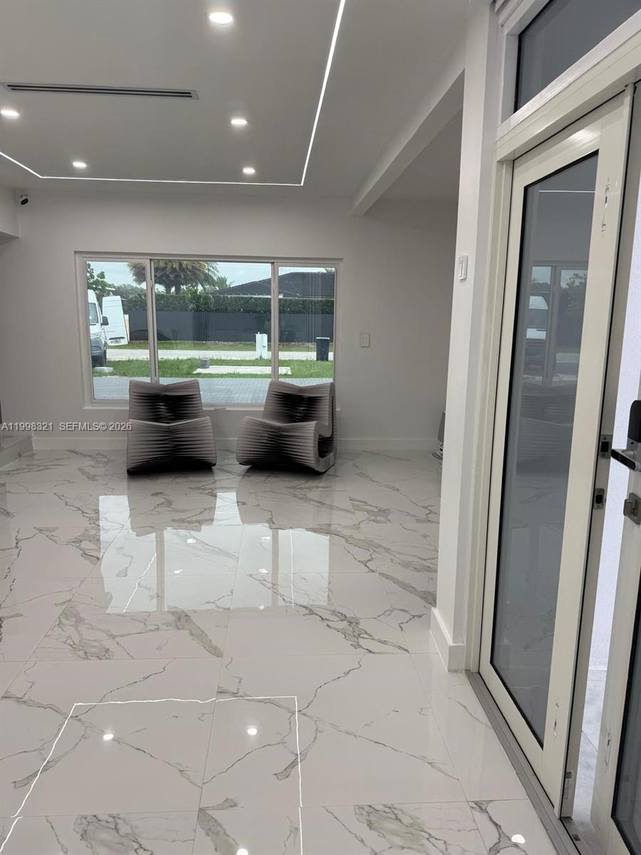 BURR ROAD ESTATES - Residential Lease