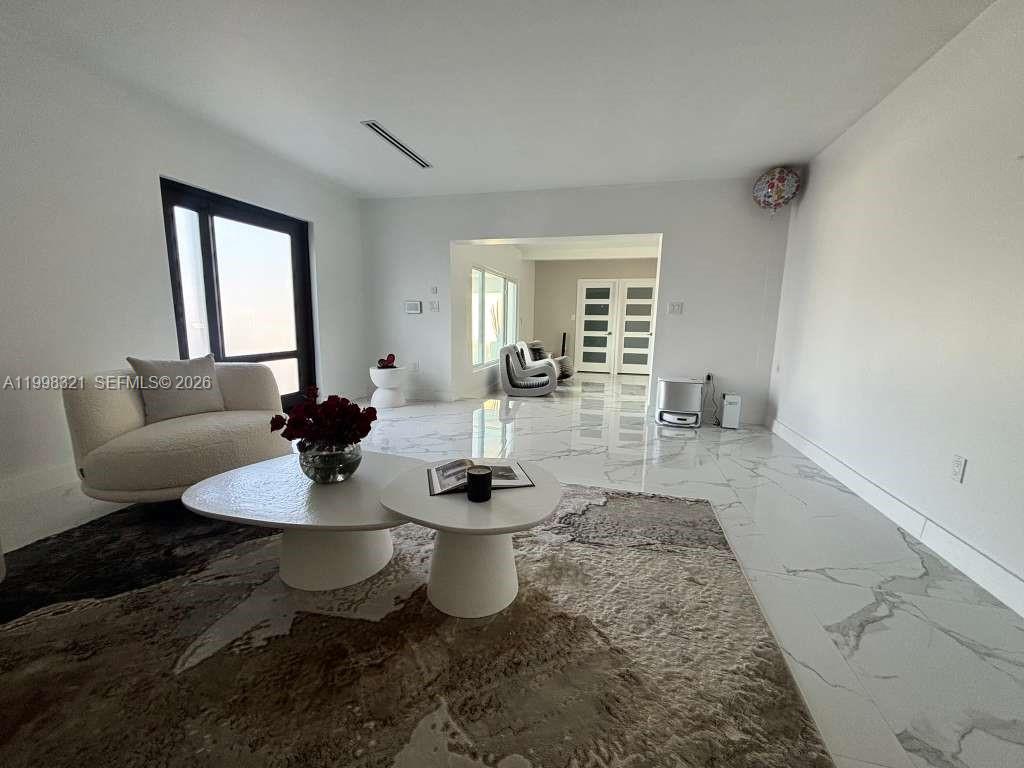 BURR ROAD ESTATES - Residential Lease