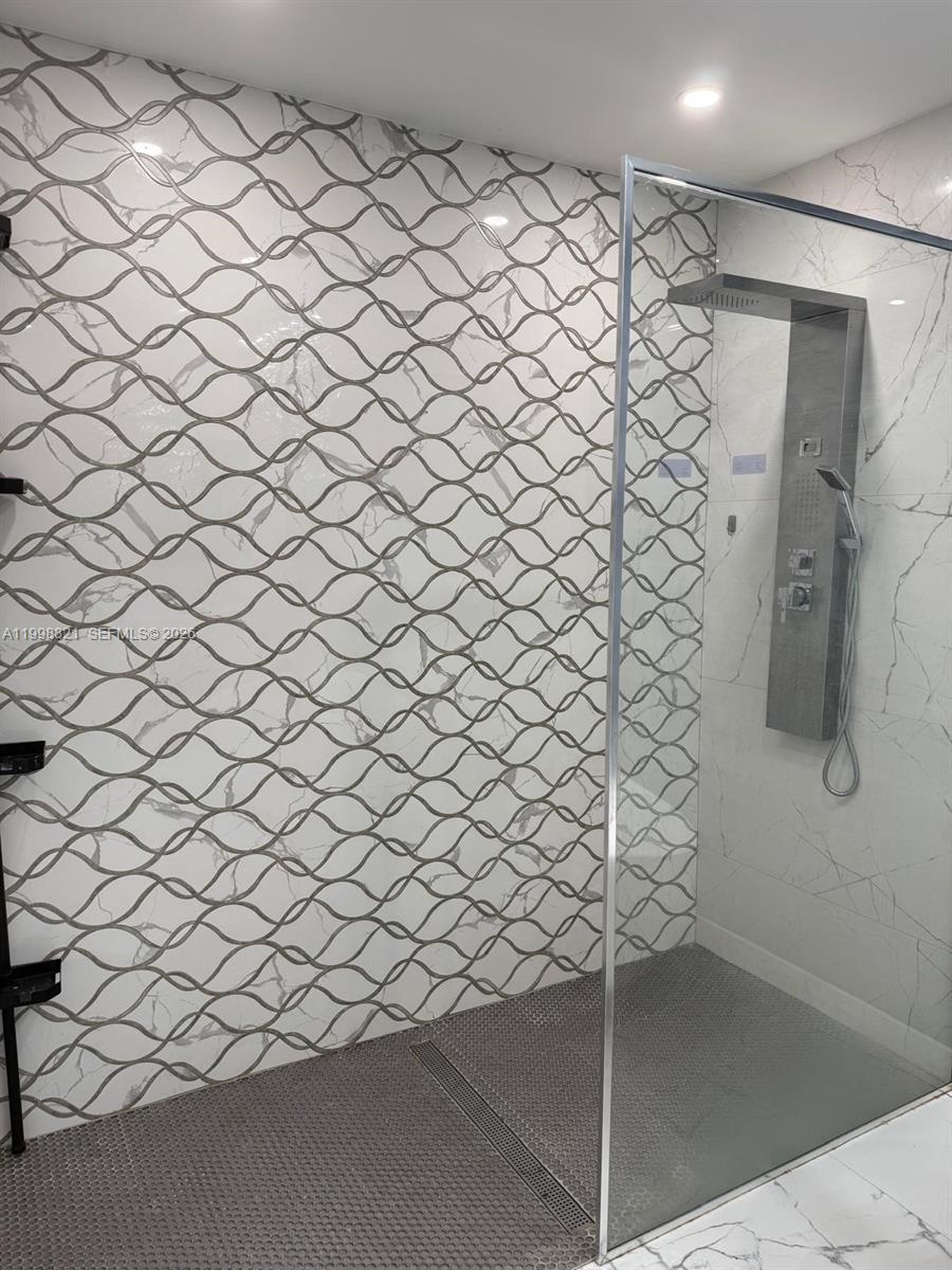 BURR ROAD ESTATES - Residential Lease