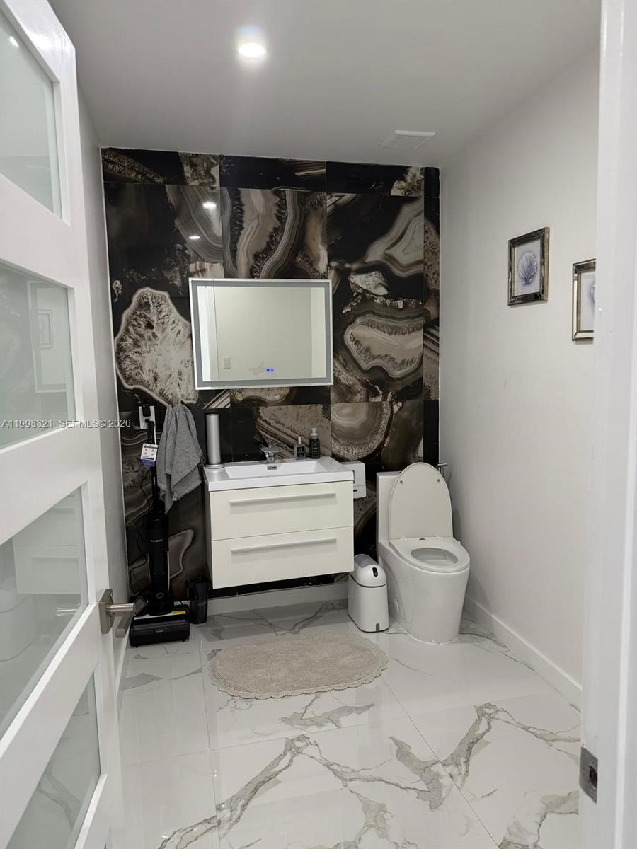 BURR ROAD ESTATES - Residential Lease