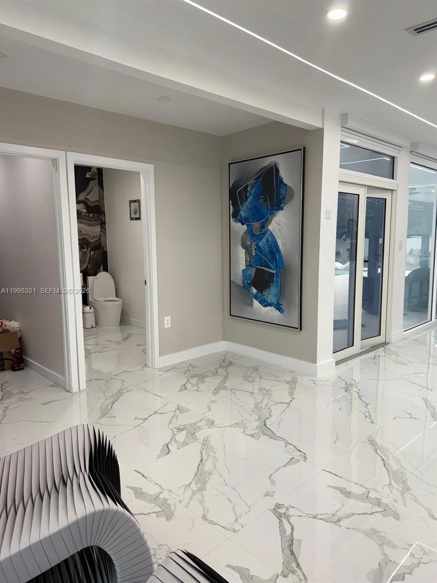 BURR ROAD ESTATES - Residential Lease