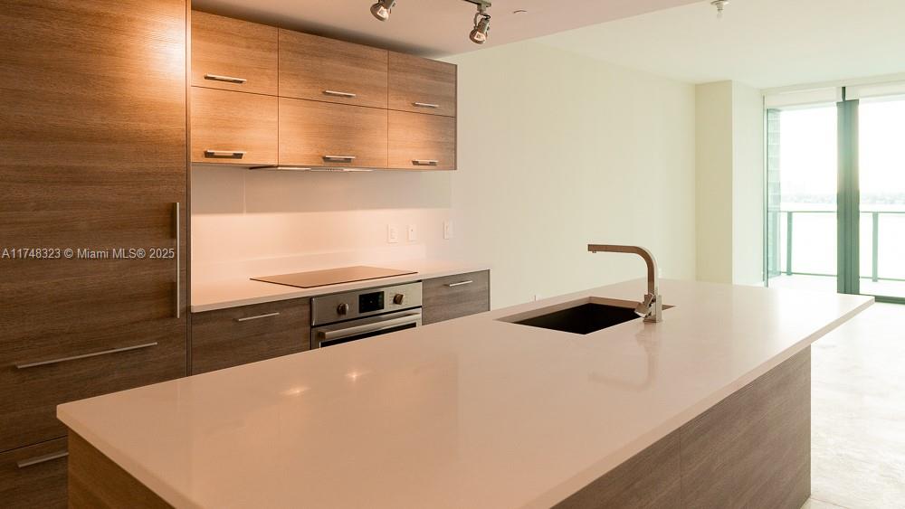 Property for Sale at 650 Ne 32nd St 2105, Miami, Broward County, Florida - Bedrooms: 2 
Bathrooms: 3  - $940,000