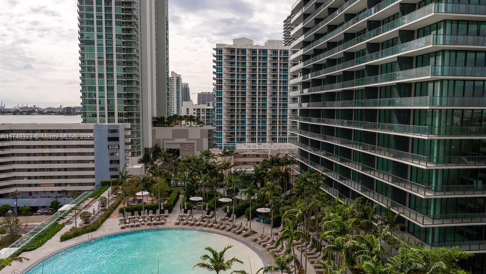 PARAISO BAY CONDO - Residential