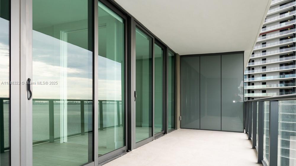PARAISO BAY CONDO - Residential