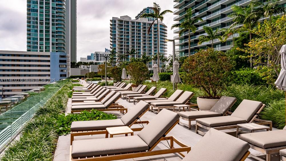 PARAISO BAY CONDO - Residential