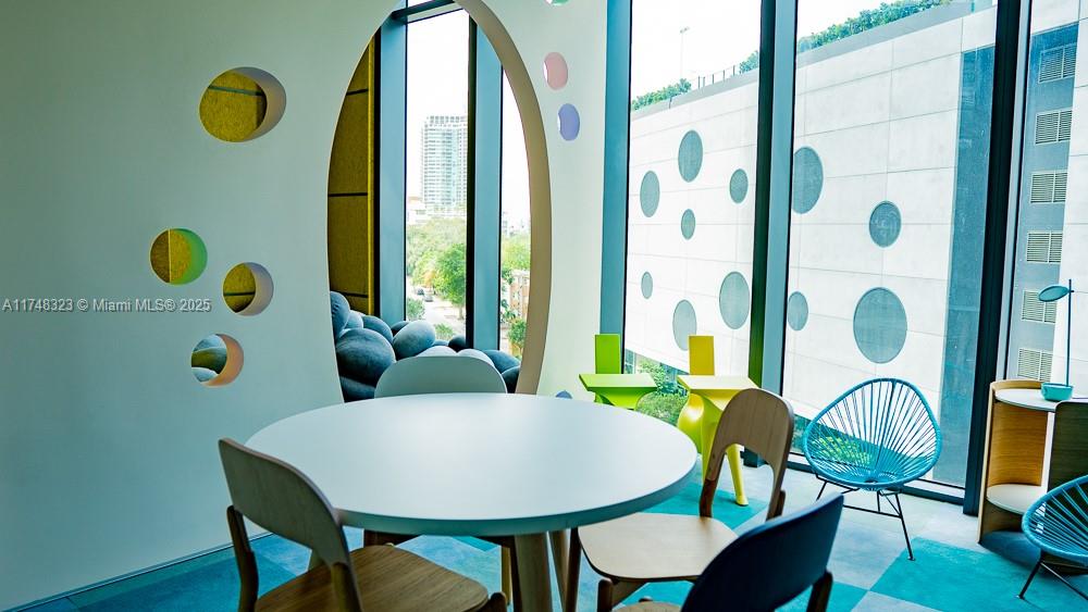 PARAISO BAY CONDO - Residential