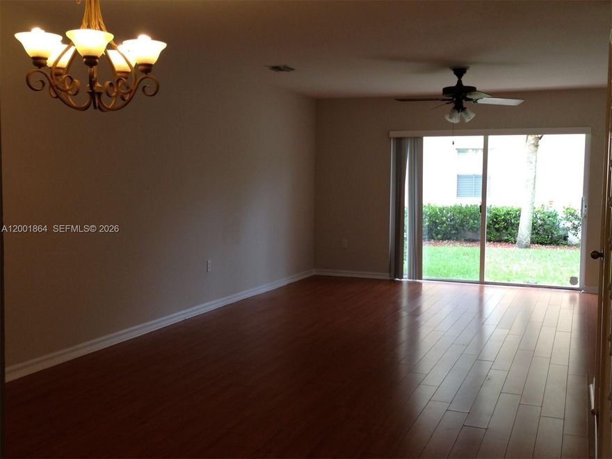 Beautiful 2 Bed/2.5 Bath in Miramar, nice view, Ceramic and laminated floor, Excellent location Club House with pool and gym