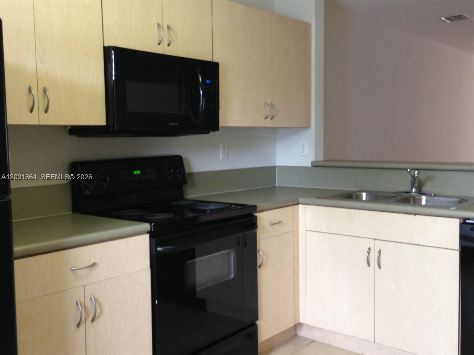 MELROSE POINT CONDO - Residential Lease