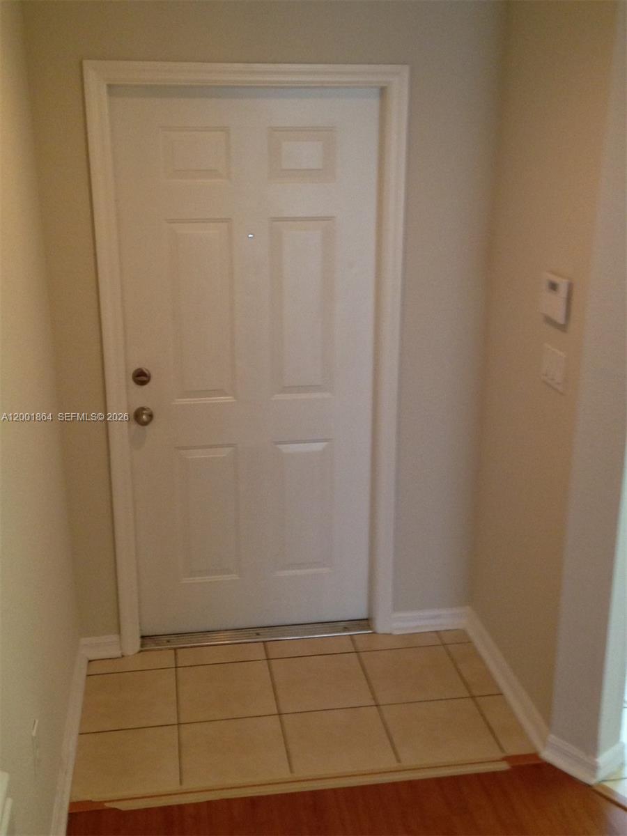 MELROSE POINT CONDO - Residential Lease