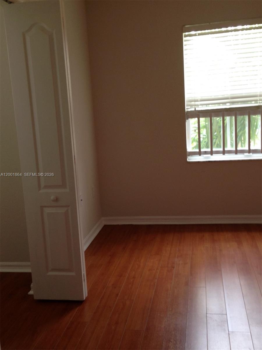 MELROSE POINT CONDO - Residential Lease