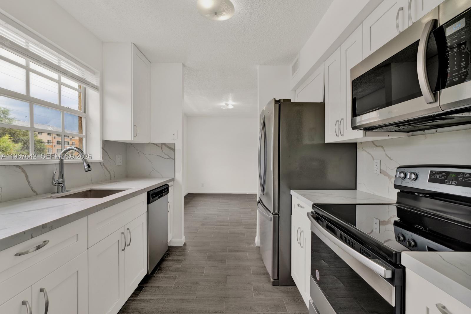 WINDMILL LAKES IV CONDO - Residential Lease
