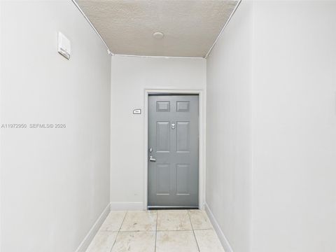 275 NE 18th St 810 Miami FL 33132