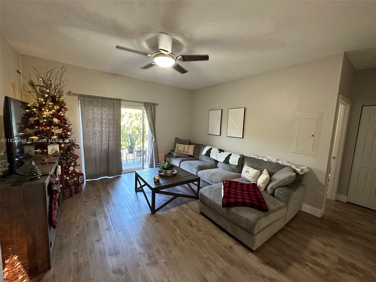 Beautiful 2 bedroom 2 bathroom (1 of them en-suite) apartment in a quiet and gated community. The apartment has wood flooring throughout, stainless steel appliances in the kitchen, and a washer and dryer in the unit. Very open, spacious, and comfortable floor plan. Centrally located in Hollywood, a short drive from the I95 and many stores and restaurants. The community includes a gym and swimming pool. Tenant would have 2 parking spots
