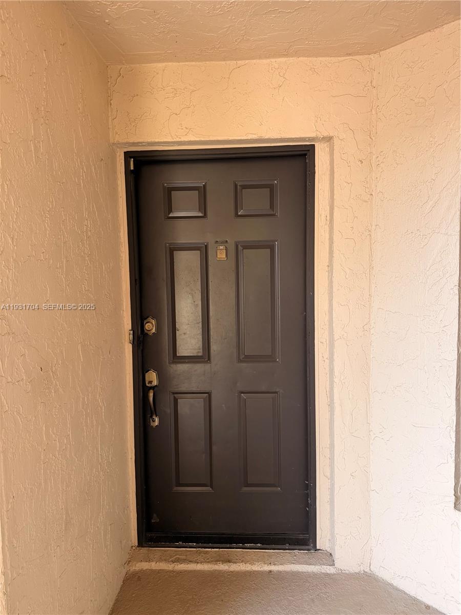 LA PAZ AT BOCA POINTE - Residential Lease