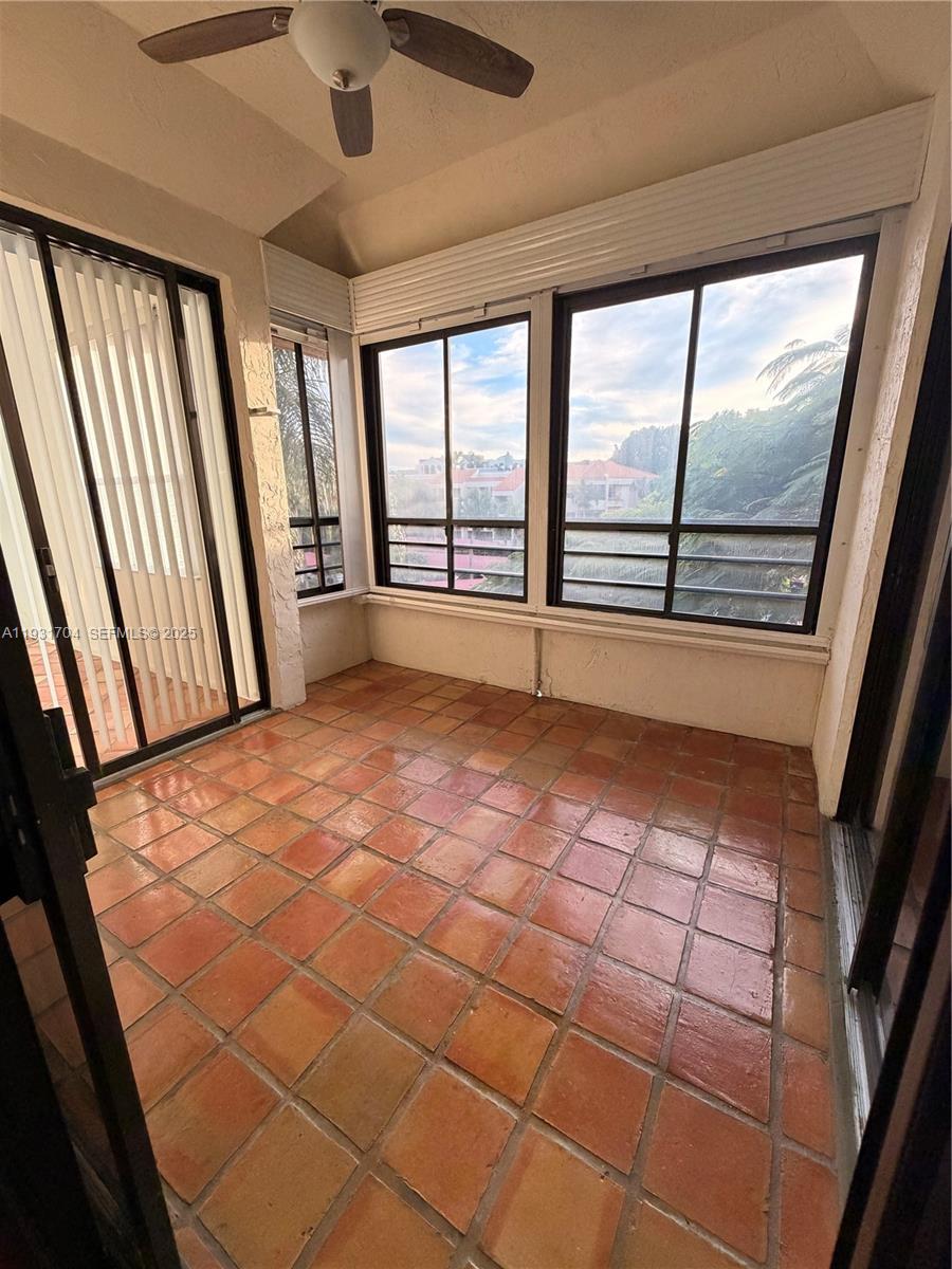 LA PAZ AT BOCA POINTE - Residential Lease