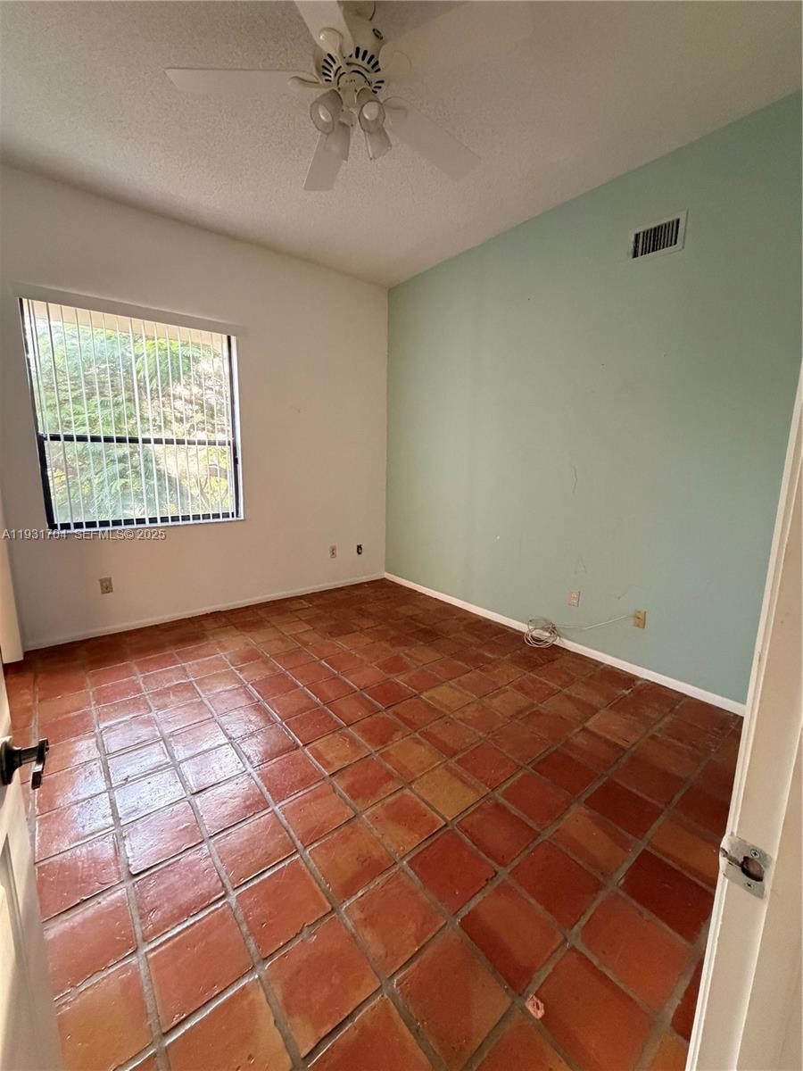 LA PAZ AT BOCA POINTE - Residential Lease