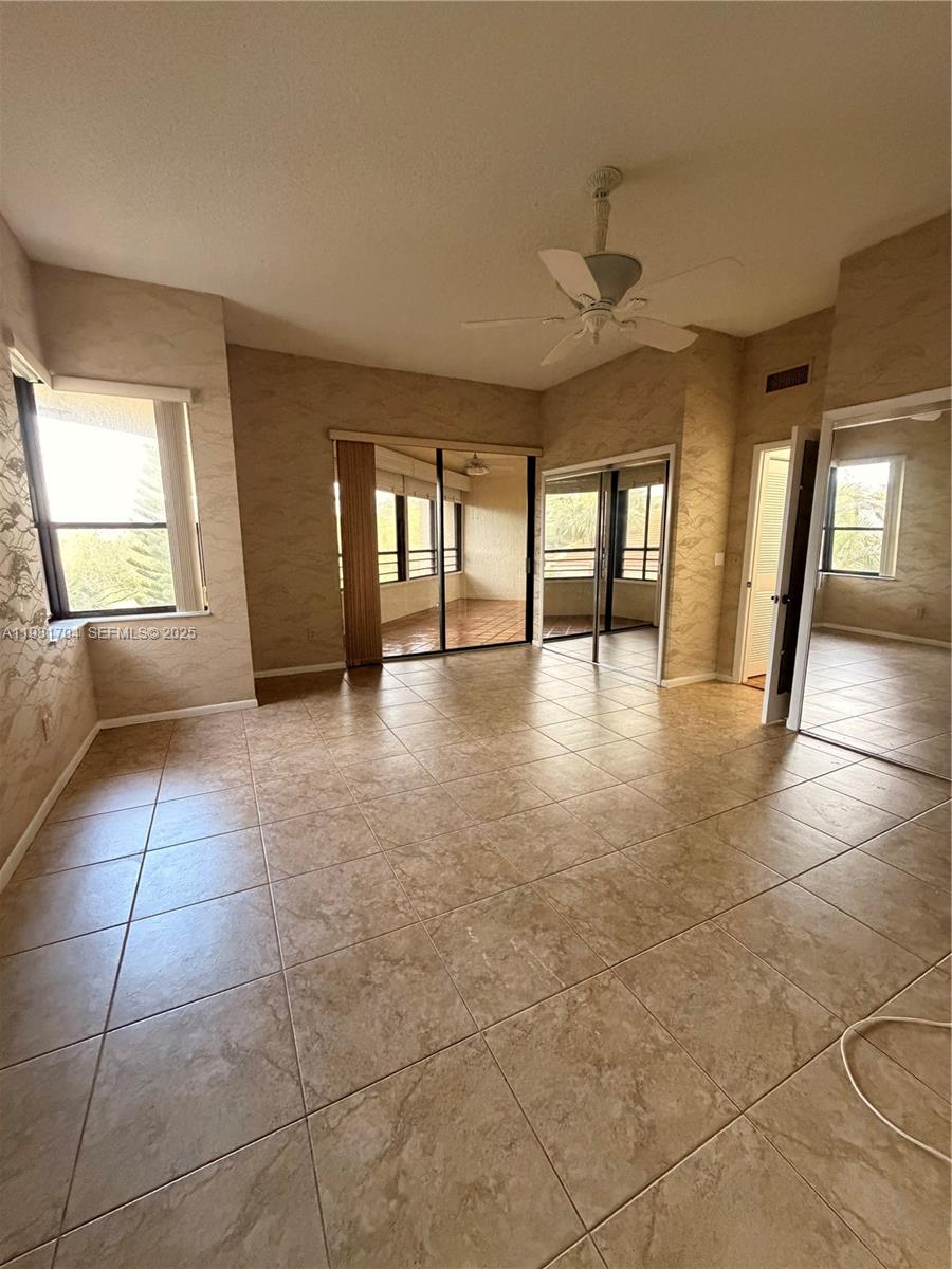 LA PAZ AT BOCA POINTE - Residential Lease