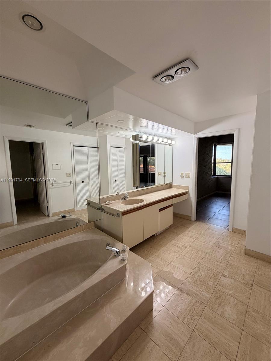 LA PAZ AT BOCA POINTE - Residential Lease