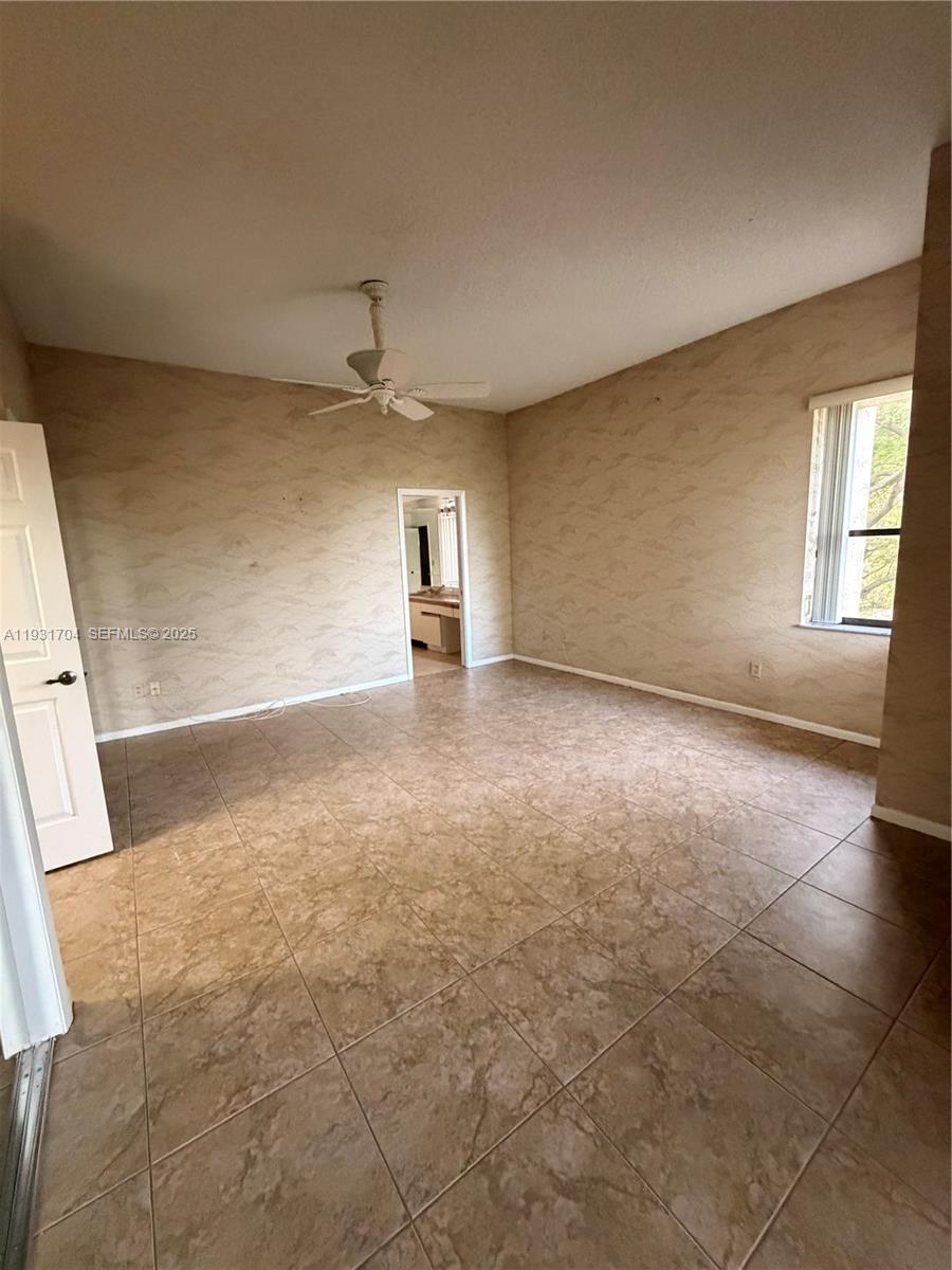 LA PAZ AT BOCA POINTE - Residential Lease