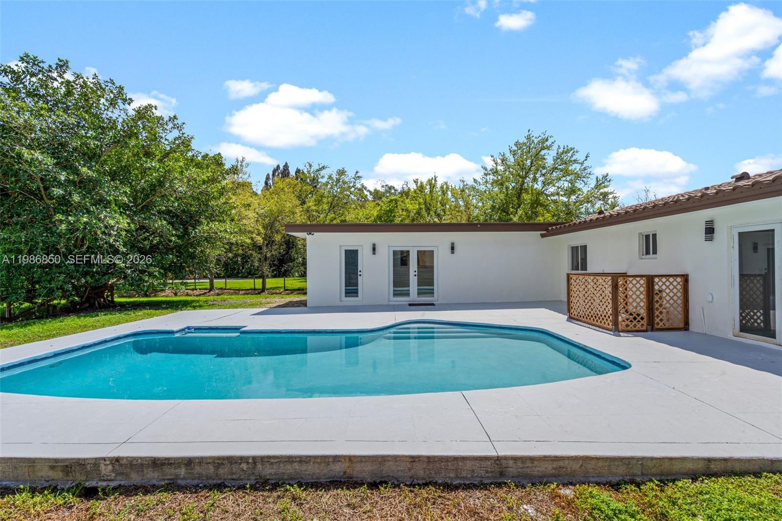 ALAMO COUNTRY ESTATES - Residential