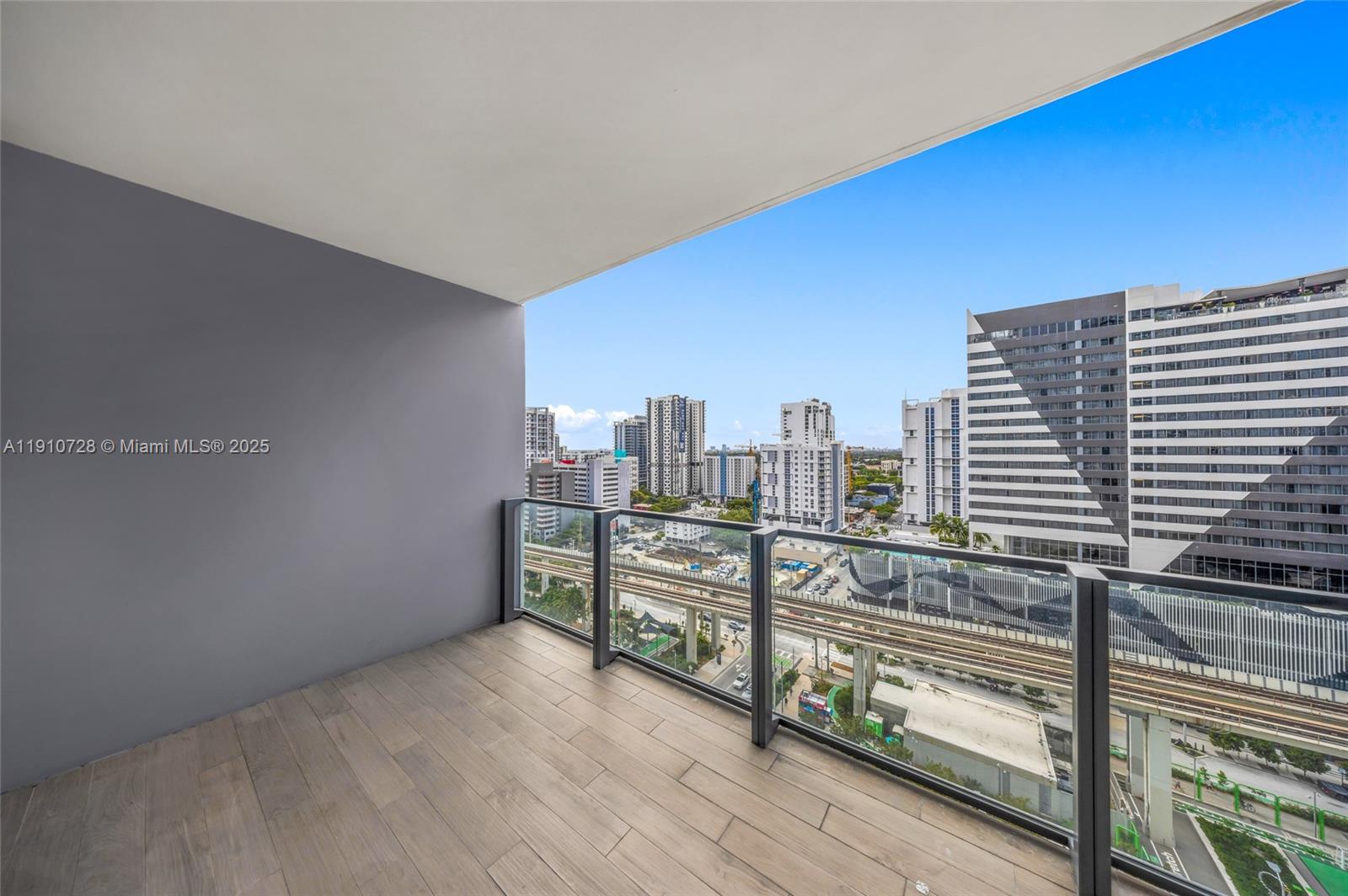 RISE CONDO - Residential Lease