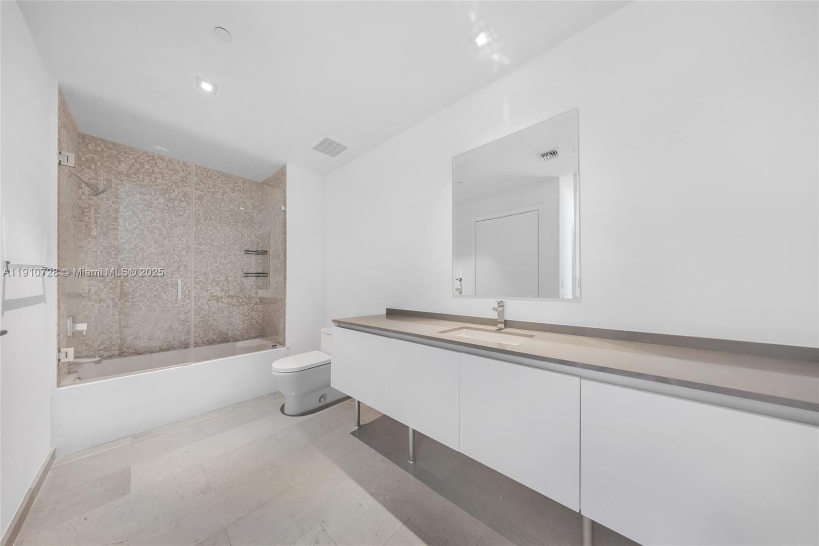 RISE CONDO - Residential Lease