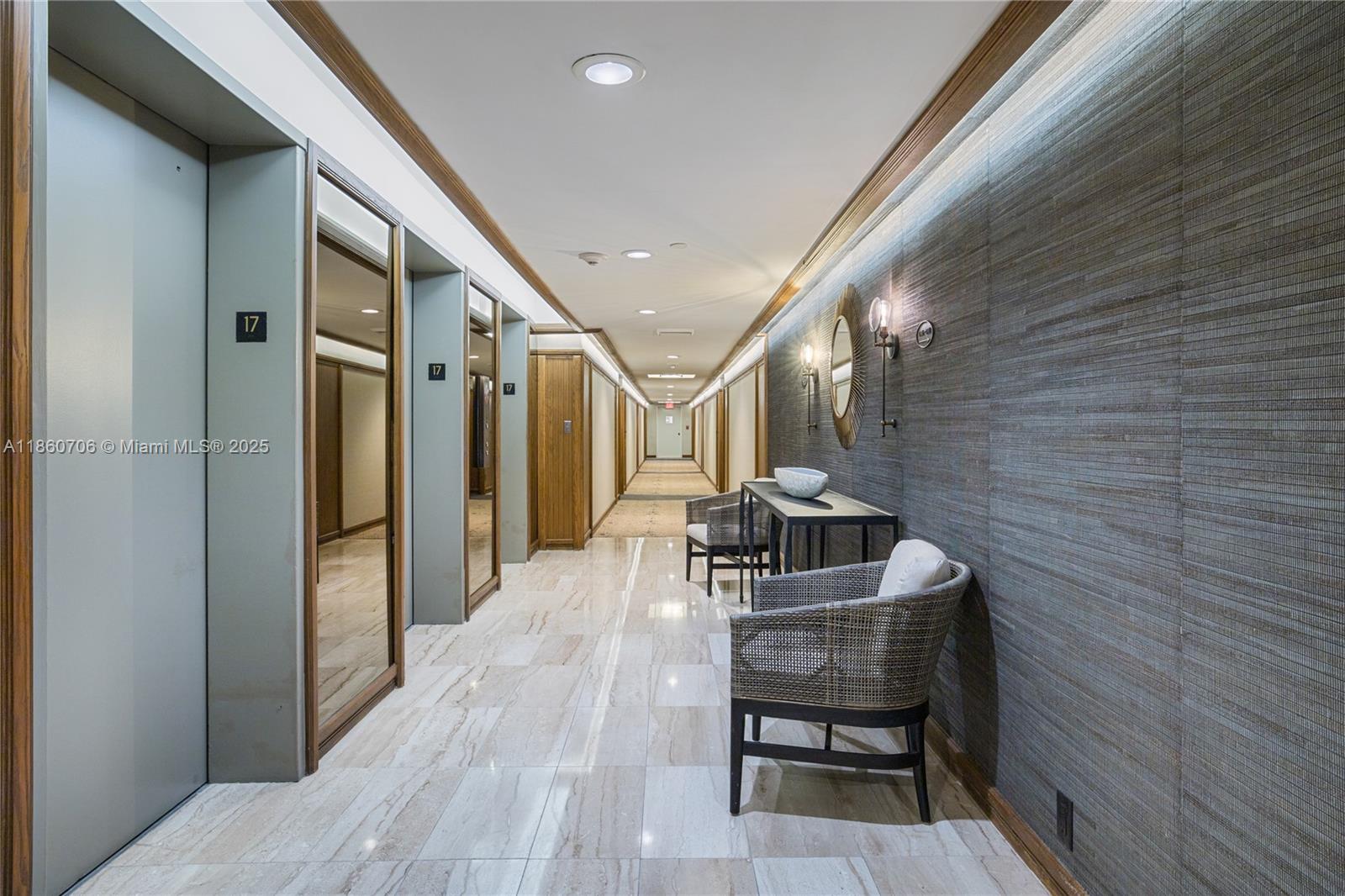 TOWERS OF QUAYSIDE CONDO - Residential