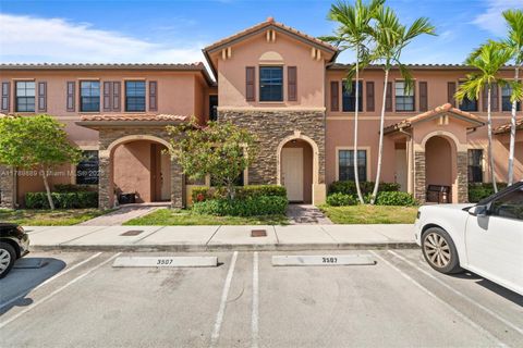 3507 W 89th PL 3507 Hialeah FL 33018