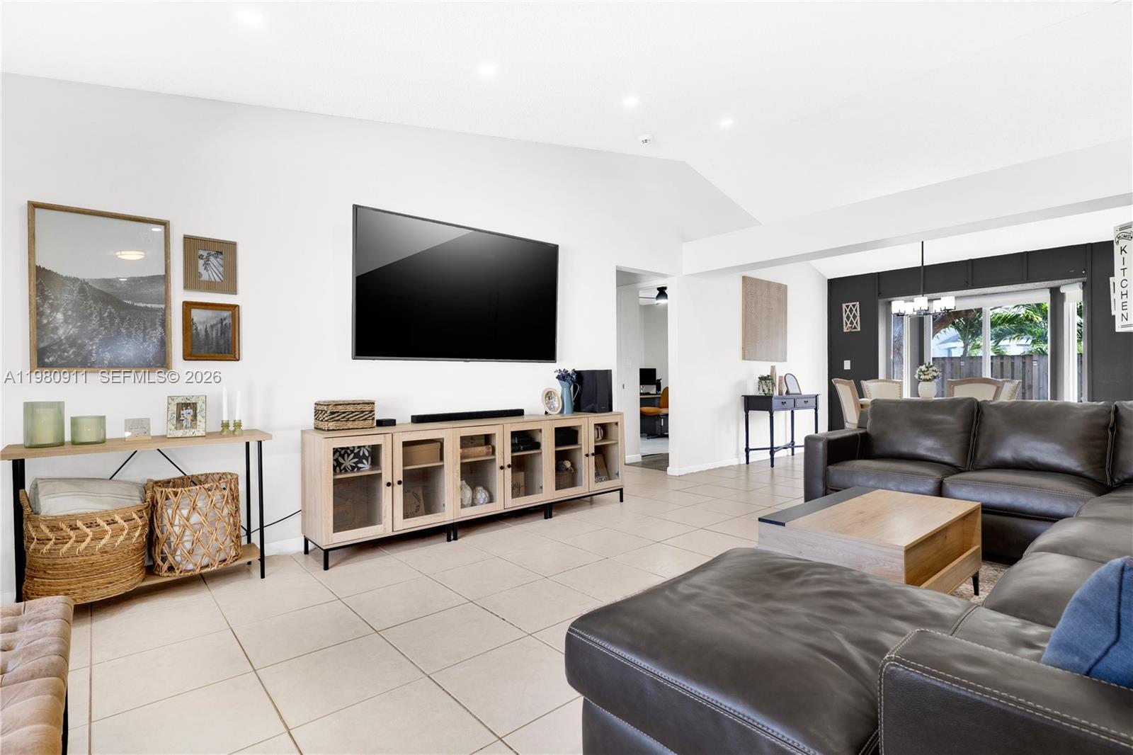 LAKES BY THE BAY SEC 4 - Residential