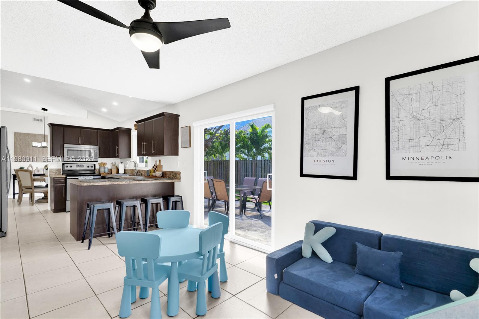 LAKES BY THE BAY SEC 4 - Residential