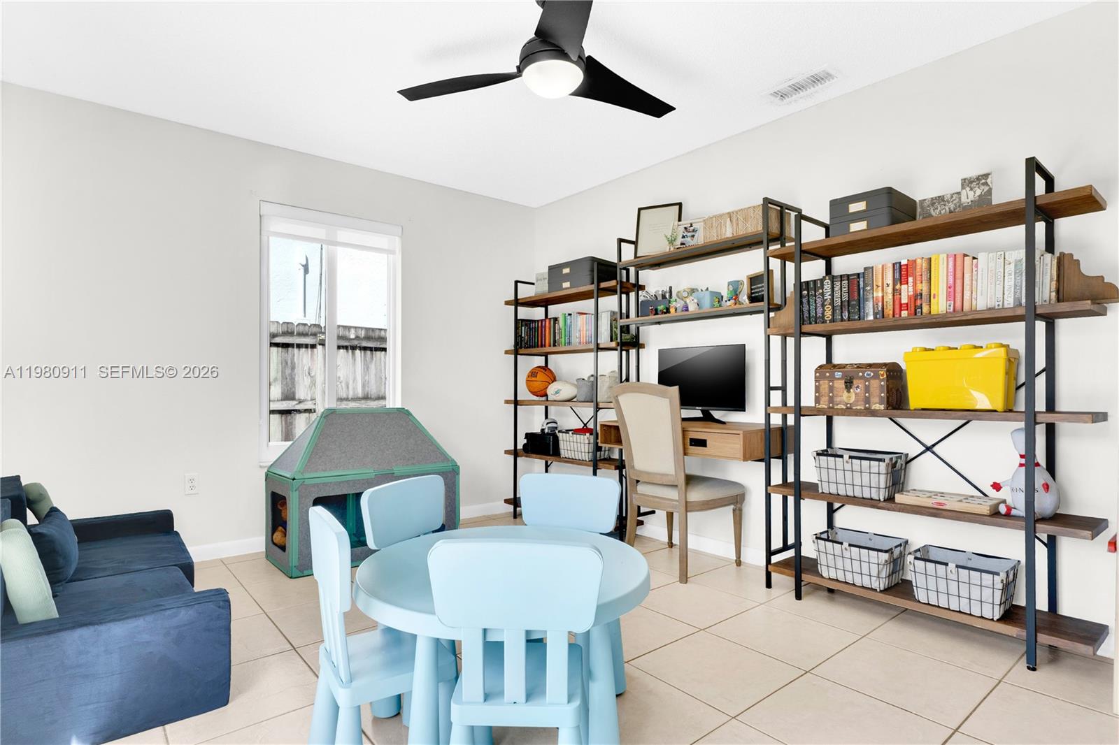 LAKES BY THE BAY SEC 4 - Residential