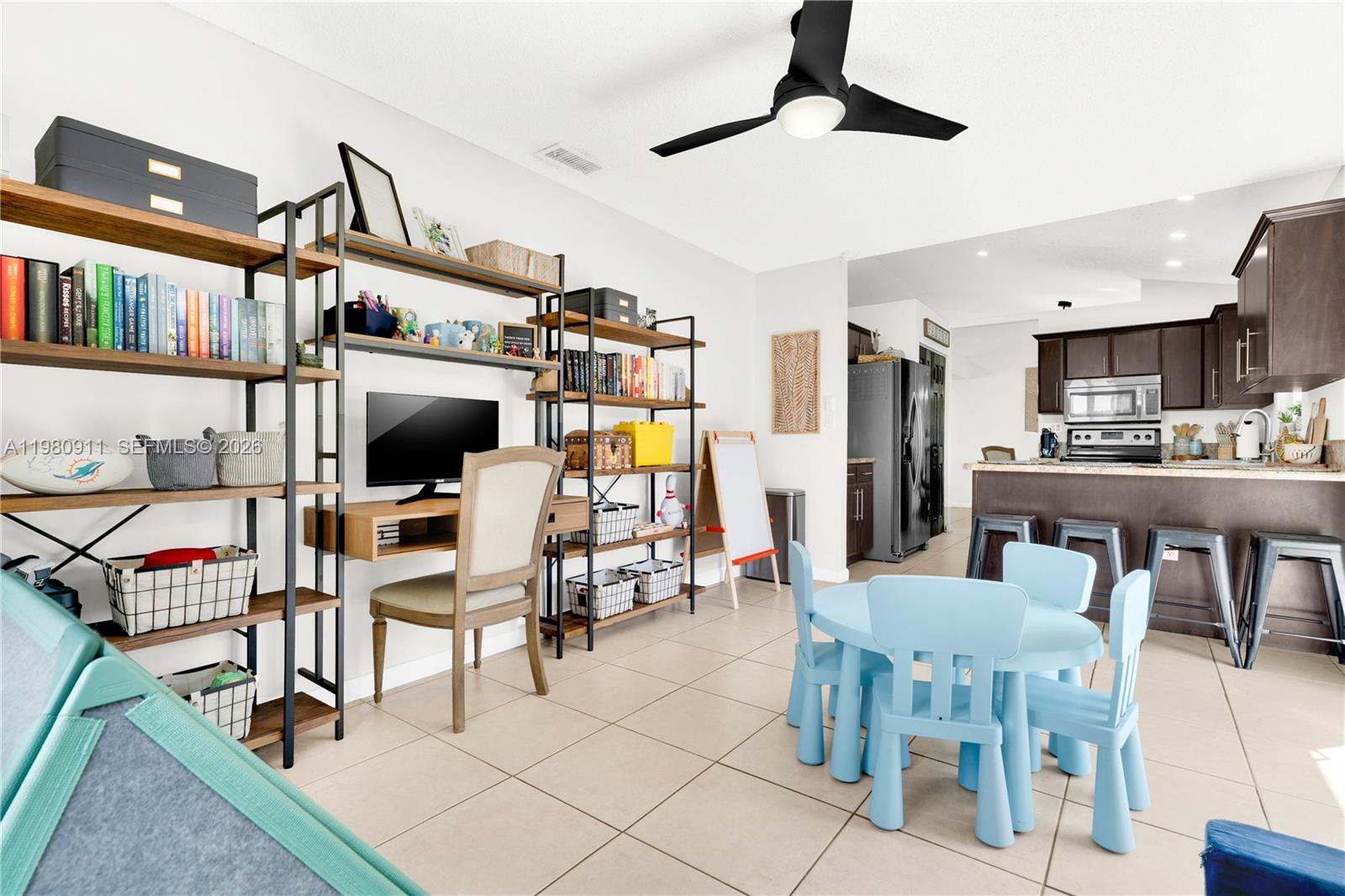 LAKES BY THE BAY SEC 4 - Residential