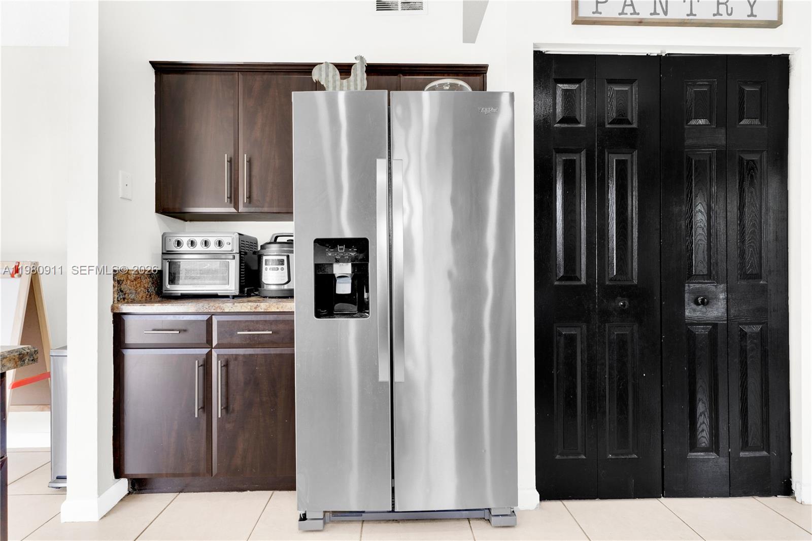 LAKES BY THE BAY SEC 4 - Residential